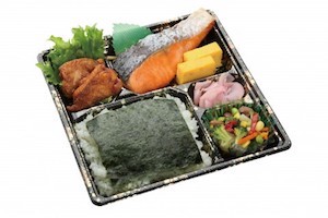 紅鮭弁当　864円