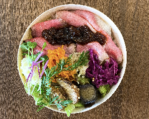 2種のローストビーフスペシャルわっぱ弁当